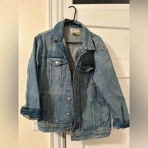 Madewell denim jacket — oversized trucker size M
